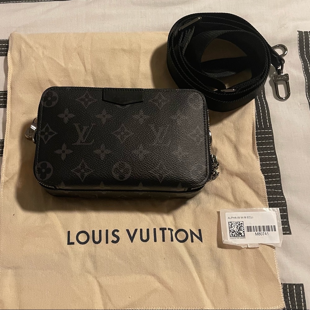 Louis Vuitton Alpha Wearable Wallet Crossbody